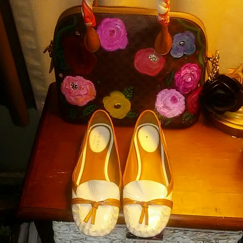Kate Spade patent leather flats - Picture 1 of 5